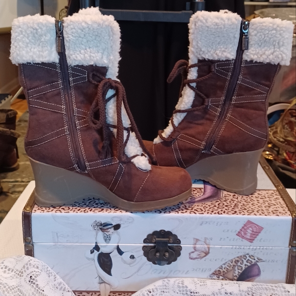 NWOT/BOX BONGO BOOTS "WINTER BLAST" 7 1/2 M 4472628 CHOCOLATE SHERPA LINED WEDGE - Picture 5 of 15